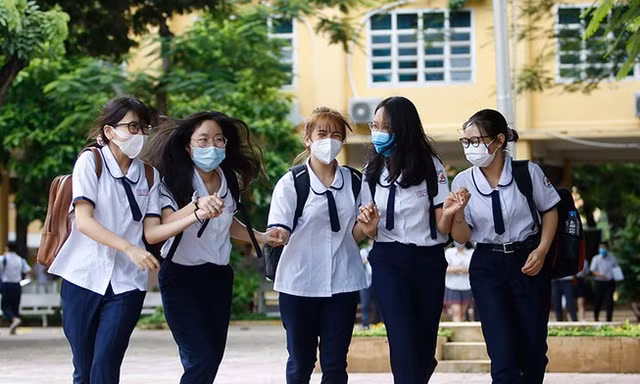 Điểm chuẩn 3 năm của ĐH Công nghệ- ĐH Quốc gia HN cao nhất 27 điểm, năm nay bao nhiêu?