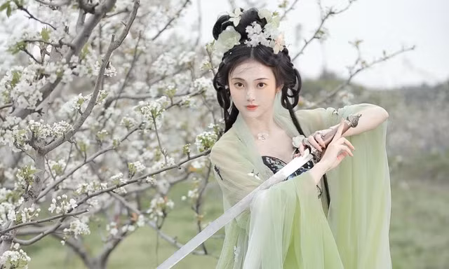 Vị hoàng hậu là mỹ nhân giỏi võ, đánh giặc cực giỏi nhưng số phận cực thảm 