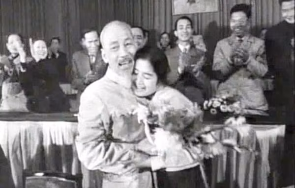 NSND Trà Giang gặp Bác Hồ 