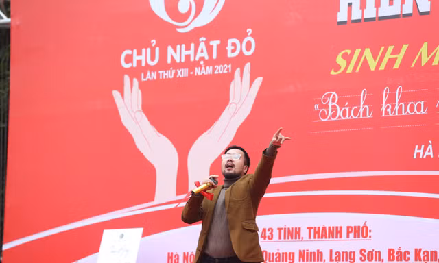  Rapper Rica “lạc đường” tới Chủ nhật Đỏ Ảnh: MẠNH THẮNG 