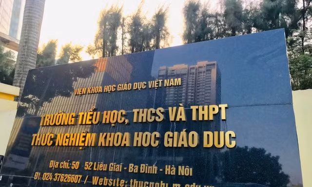 Có ấu trùng trong khay cơm của học sinh Trường Thực nghiệm