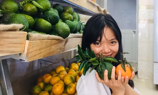 Tiệm trái cây sạch của Hiền