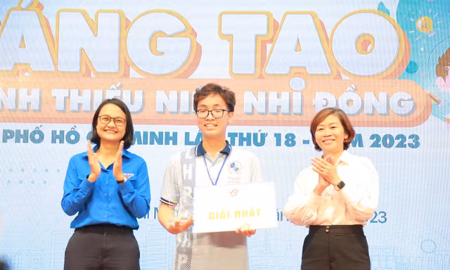 Nam sinh trường chuyên Lê Hồng Phong giành giải Nhất thi Sáng tạo Thanh thiếu nhi TPHCM 