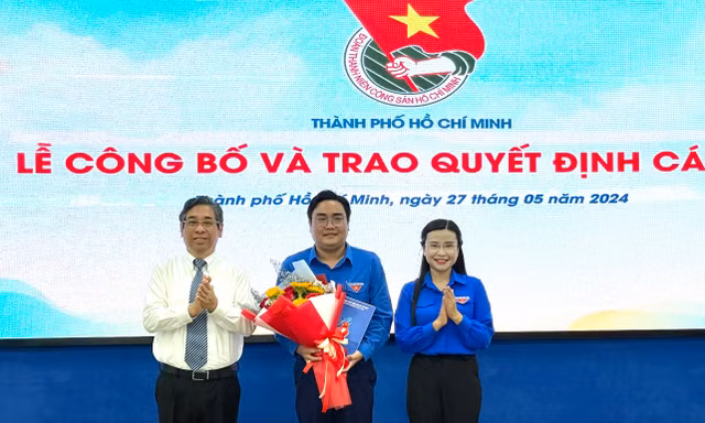 T.Ư Đoàn trao quyết định công nhận chức danh Bí thư Thành Đoàn TP. HCM