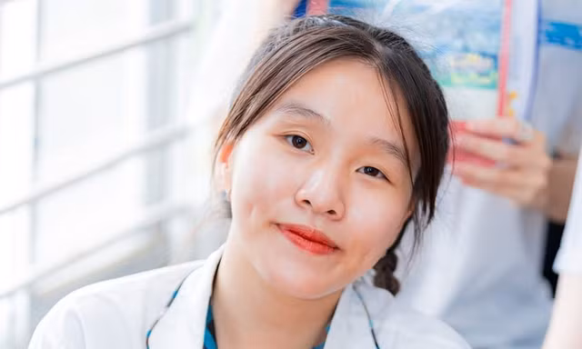 Thủ khoa ngành Quản trị Kinh doanh cùng niềm đam mê trở thành nhà động vật học