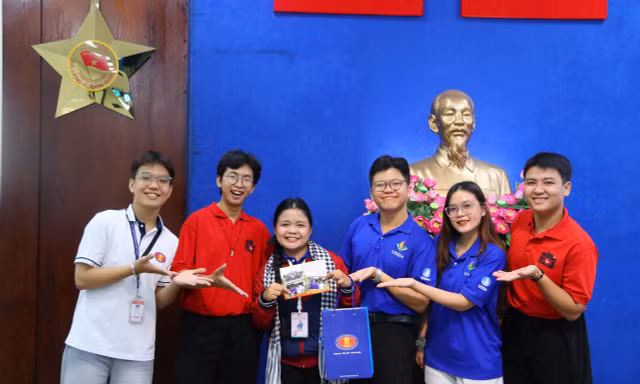 Sôi nổi Lễ xuất quân các đội hình tổ chức hoạt động tình nguyện Hè tại Lào, năm 2025
