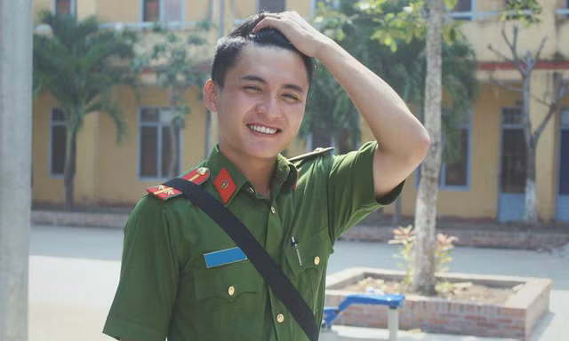 Anh công an ‘mê’ vẽ minh họa, thiết kế đồ họa