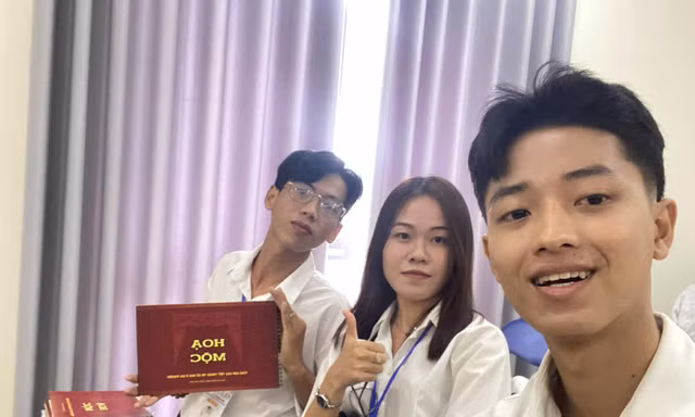 Những người trẻ và hành trình bảo tồn họa tiết trang trí gỗ vùng Nam Bộ