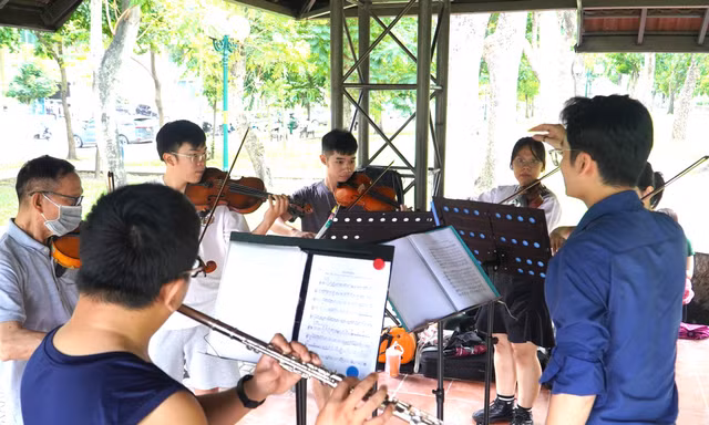 Những nhạc công không xuất phát từ nhạc viện 