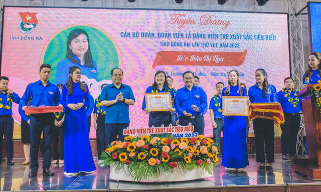 Tỉnh Đoàn Đồng Nai tuyên dương 90 đảng viên trẻ tiêu biểu năm 2023