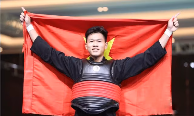 Thành tích ‘khủng’ của nam sinh giành Huy chương Vàng SEA Games 32, bộ môn Pencak Silat