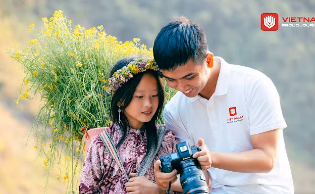 Chàng trai ‘nghe’ cuộc sống qua ống kính và sắc màu