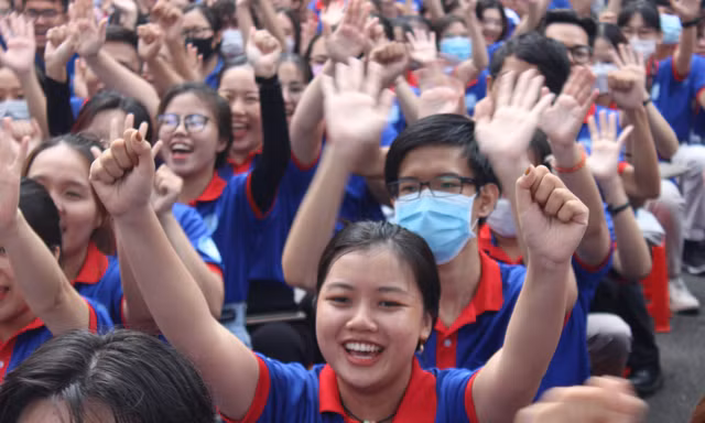 Hơn 3.000 sinh viên tình nguyện TPHCM tham gia Tiếp sức mùa thi 