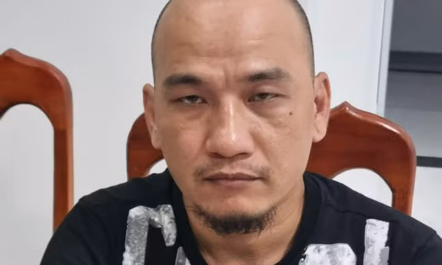 Bắt đối tượng mua bán tài khoản ngân hàng trái phép 