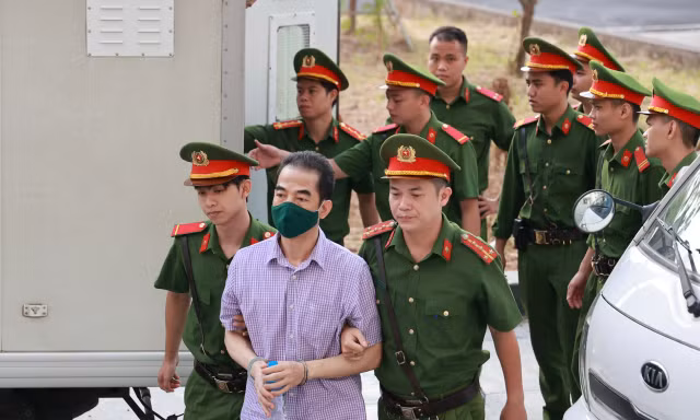 Nhiều bị cáo tiếp tục bị kê biên căn hộ cao cấp, cổ phiếu 