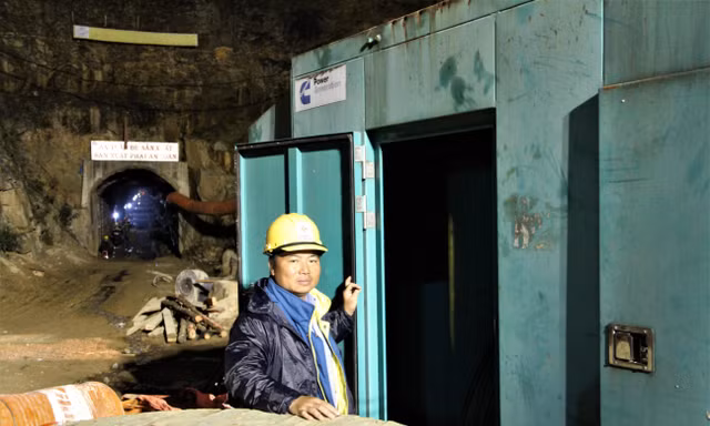 Phạm Hồng Quảng, Phó giám đốc Điện lực Lạc Dương, bên máy phát cung cấp điện cho hoạt động cứu hộ, cứu nạn tại Đạ Dâng