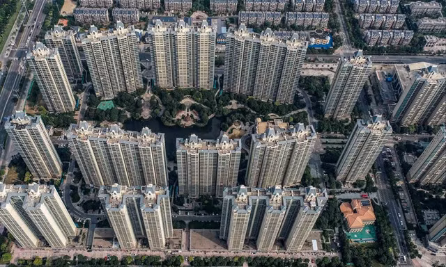 Dày đặc các dự án nhà chung cư cao tầng, nhưng giá nhà vẫn đắt