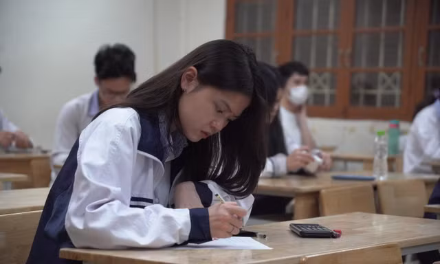 Học sinh Trường THPT Kim Liên (Hà Nội) trong ngày thi thử tốt nghiệp THPT. Ảnh: Nguyễn Bắc