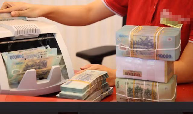 Nhiều chi nhánh chưa cho khách hàng vay ngân hàng này trả nợ ngân hàng khác. Ảnh: Như Ý