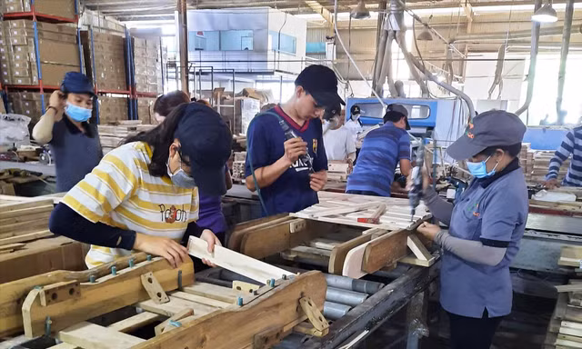 Nguy cơ phá sản vì bị 'treo' tiền hoàn thuế 