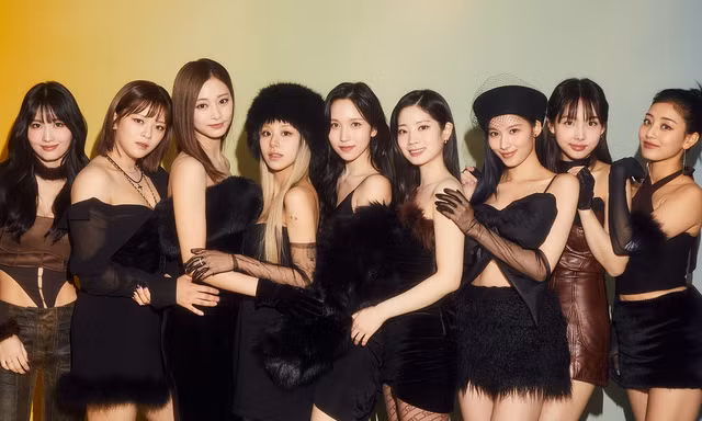 TWICE bị sốc với số người tham dự sự kiện tại Mỹ và ủng hộ nhóm vô điều kiện