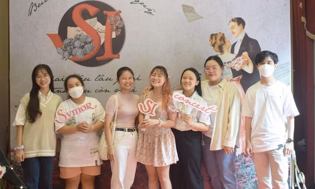 Thưởng thức “See Tình” phiên bản giao hưởng, Gen Z góp quỹ đem Noel ấm áp đến các em mồ côi