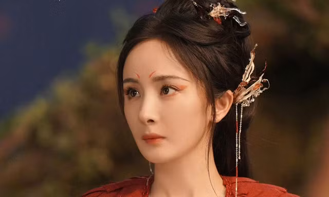 Dương Mịch “đuối sức” trong Hồ Yêu Tiểu Hồng Nương: Mắt đờ đẫn, diễn xuất rô-bốt