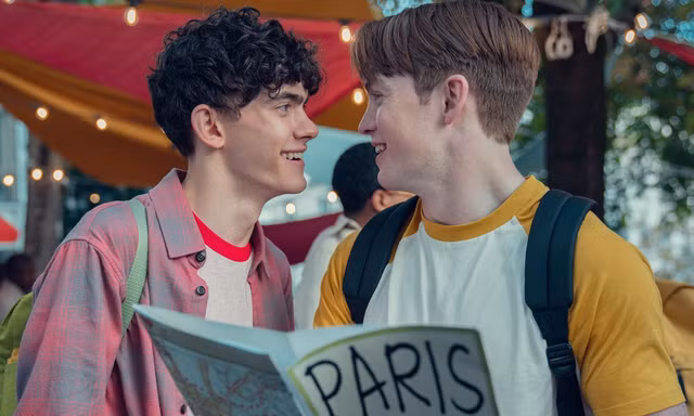 “Heartstopper 2” tung ảnh mới: Charlie và Nick ở Paris, Tao có một điều khiến fan bất ngờ