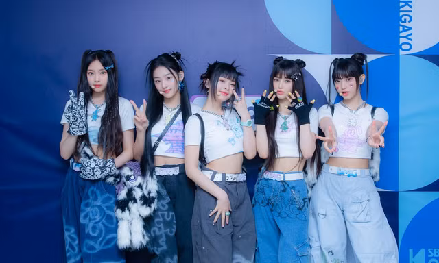 NewJeans trụ vững trên Billboard Hot 100 nhưng chưa thể vượt mặt BLACKPINK