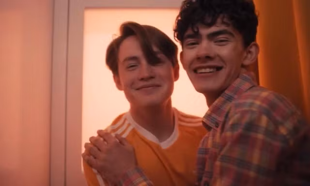 Biết tuốt về “Heartstopper” (Trái Tim Ngừng Nhịp) mùa 2: Cặp đôi mới và rắc rối mới