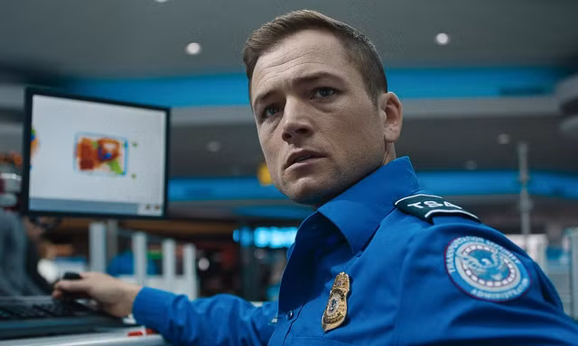 Tài tử “Kingsman” cùng phim hành động mới “Carry-On” lập kỷ lục trên Netflix