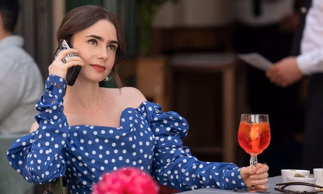 Khán giả mất kiên nhẫn với “Emily in Paris” mùa 4: Chê nhưng vẫn phải xem