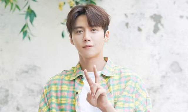 Sau 7 tháng im lặng, Kim Seon Ho cuối cùng đã mở lời tâm sự khiến các fan xúc động