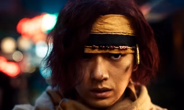 Chia tay “One Piece”, “Zoro” Mackenyu trở thành kỵ sĩ rồng trong phim mới của Disney
