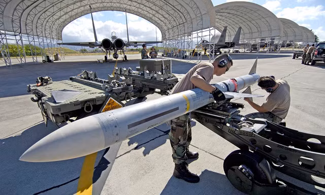 Uy lực tên lửa dẫn đường AIM-7 được Mỹ viện trợ Ukraine