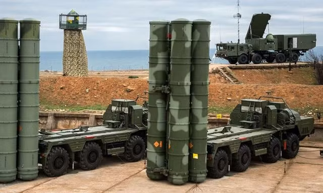 Nga gia tăng ‘rồng lửa' S-400 ở Crimea