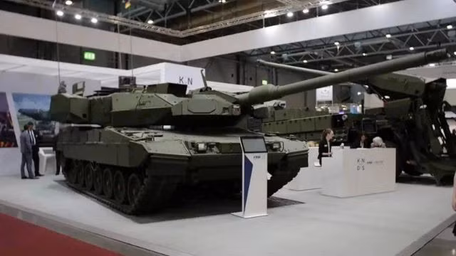 Đức trình làng xe tăng thế hệ mới Leopard 2A8 