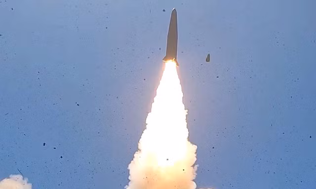 Tên lửa đạn đạo Nga phá hủy 'lá chắn thép' Patriot của Ukraine