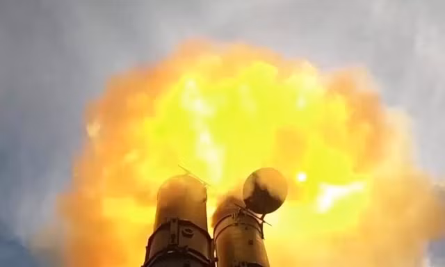 Ukraine phóng nhiều tên lửa tầm xa ATACMS và Storm Shadow vào Lugansk