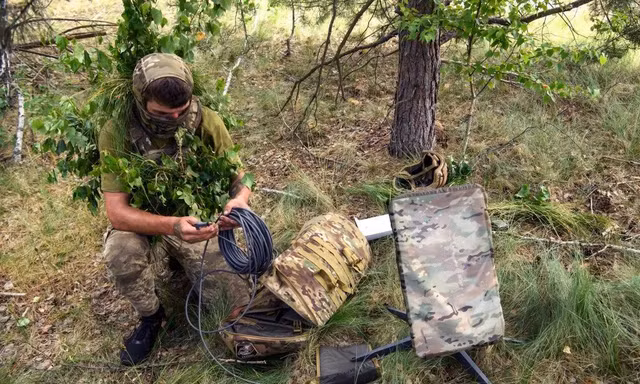 Ukraine chuẩn bị nhận 5.000 hệ thống Starlink từ một thành viên NATO