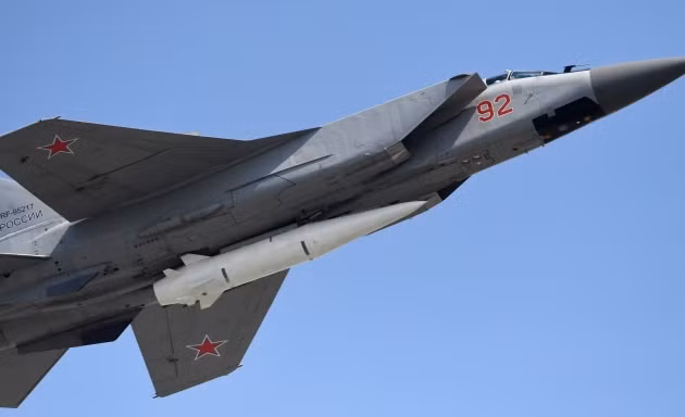 Nga phóng gần 50 tên lửa và máy bay không người lái tấn công Ukraine, chiến đấu cơ Ba Lan vội vàng xuất kích