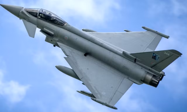 Anh cân nhắc triển khai máy bay Eurofighter Typhoon tuần tra trên bầu trời Ukraine