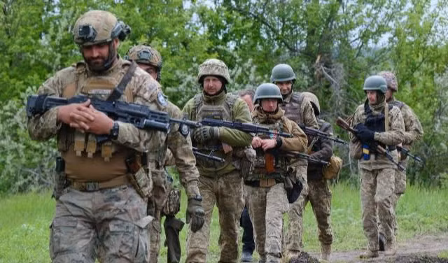 Ukraine bắt giữ gần 1.000 binh sĩ Nga trong chiến dịch Kursk