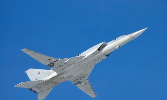 Bộ Quốc phòng Nga nhận thêm oanh tạc cơ Tu-22M3M hiện đại hóa giữa lúc căng thẳng với Ukraine