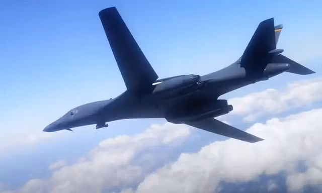 Oanh tạc cơ B-1B của Mỹ tiếp tục xuất hiện gần biên giới Nga