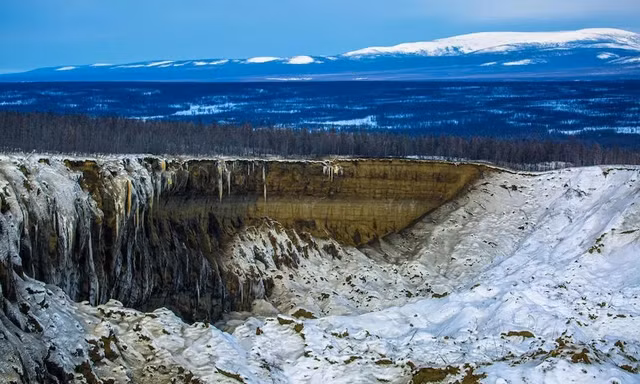 Tiết lộ cảnh quay 'cổng vào thế giới ngầm' đang phát triển của Siberia 