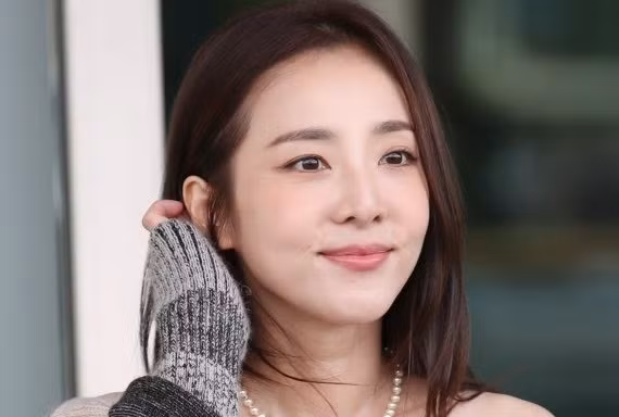 'BOA của Philippines' bất ngờ tiết lộ chuyện kết hôn, cựu thành viên 2NE1 đang khiến fan 'ngớ người'