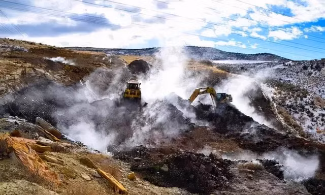 Lò than cháy suốt 300 năm, mỗi năm 'đốt nhẹ' 1 tỷ NDT của Trung Quốc