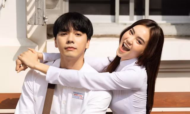 ‘Hot boy tình tin đồn’ của Jun Vũ ‘lộ’ ảnh tình tứ bên ‘đàn chị’ Ninh Dương Lan Ngọc