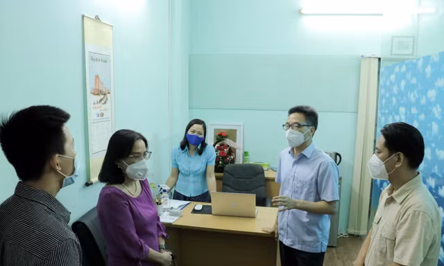 Trường ĐH KHXH&NV (ĐHQG TP. HCM) tham vấn tâm lý cho hơn 5.000 người trong mùa dịch 